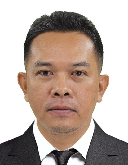 Portrait of Jo Christopher Resquites, MEng, founder and test author